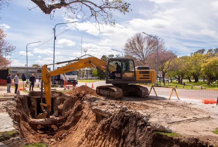 Imagen de Villa Constituci&oacute;n: avanza la obra de saneamiento del desag&uuml;e sobre avenida Presidente Per&oacute;n