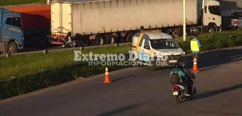 Imagen de Siniestro fatal en Circunvalaci&oacute;n, en el mismo lugar donde volc&oacute; un cami&oacute;n con trigo