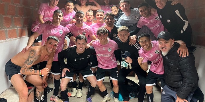 Imagen de Uni&oacute;n aplast&oacute; 9-0 a Figherense y qued&oacute; como &uacute;nico l&iacute;der del Clausura
