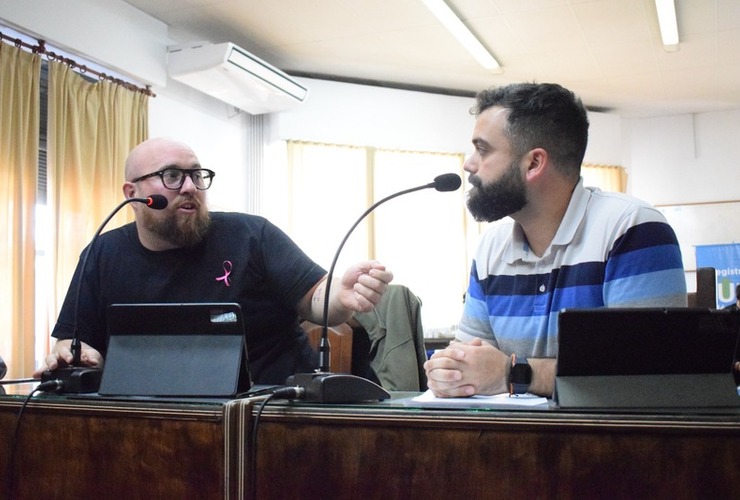 Imagen de Polinesi, Murina y Salinas impulsan proyectos y reclaman respuestas al Ejecutivo sobre distintas problemáticas de Arroyo Seco Imagen de Polinesi, Murina y Salinas impulsan proyectos y reclaman respuestas al Ejecutivo sobre distintas problemáticas de Arroyo Seco
