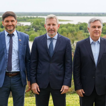 Imagen de Pullaro pidi&oacute; la unidad de la Regi&oacute;n Centro para defender la producci&oacute;n, el empleo y la infraestructura