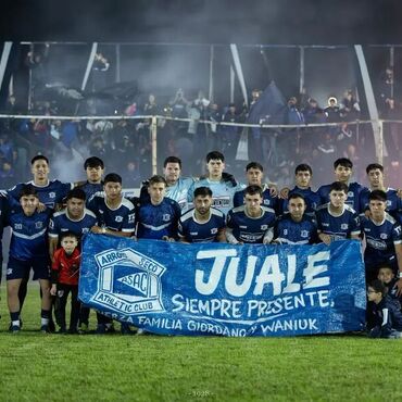 Imagen de Athletic visita a Atl&eacute;tico Empalme con la mira puesta en la cima