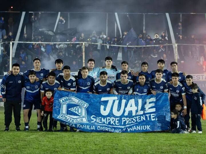 Imagen de Athletic visita a Atl&eacute;tico Empalme con la mira puesta en la cima