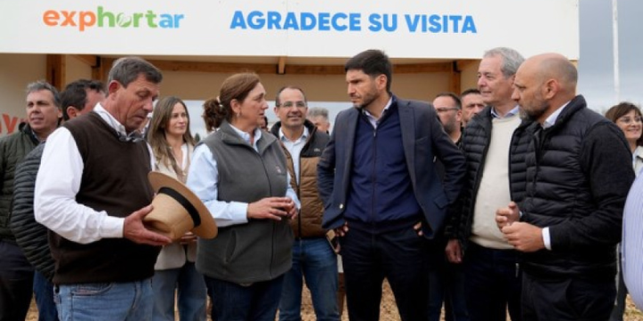 Imagen de Maximiliano Pullaro particip&oacute; de ExpHortAr 2026 en Arroyo Seco y destac&oacute; el potencial exportador de la horticultura santafesina