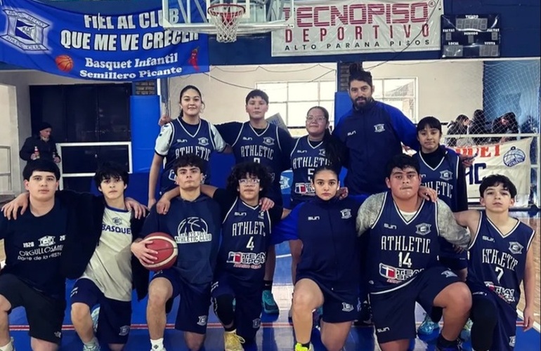 Imagen de La U13 de Athletic peg&oacute; primero y arranc&oacute; los playoffs con una victoria