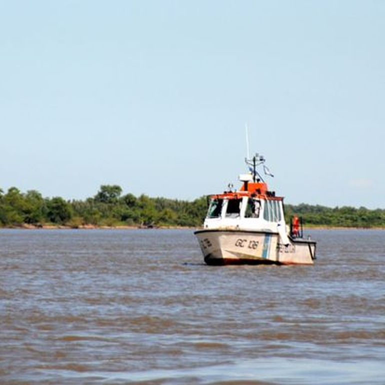 Imagen de Hallaron en San Pedro el cuerpo del tercer pescador desaparecido tras el naufragio en Fray Luis Beltr&aacute;n