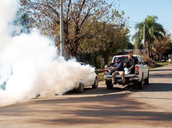 Imagen de Villa Constituci&oacute;n refuerza las tareas de prevenci&oacute;n del dengue con fumigaciones en distintos barrios