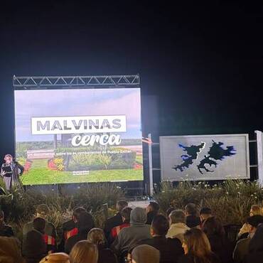 Imagen de Pueblo Esther estren&oacute; el documental "Malvinas Cerca" y firm&oacute; un convenio de capacitaci&oacute;n con la UNR