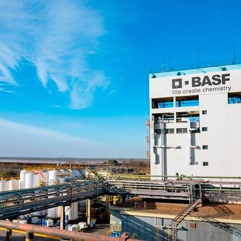 Imagen de Preocupaci&oacute;n en General Lagos: BASF reducir&aacute; turnos y el gremio qu&iacute;mico se declar&oacute; en asamblea permanente