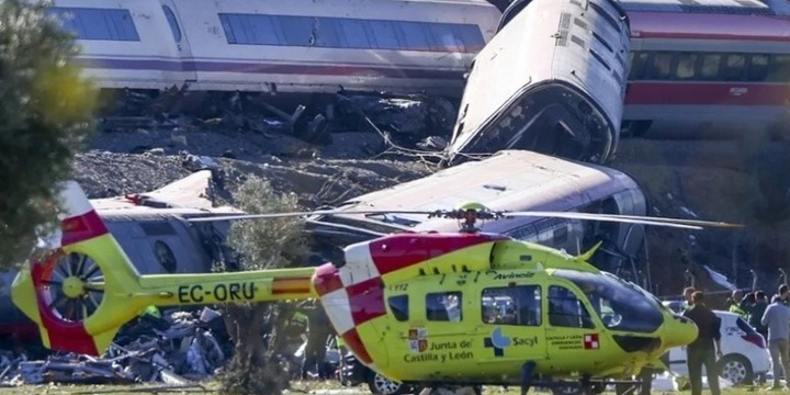 Dos trenes de alta velocidad, uno de Renfe y otro de Iryo, colisionaron esta mañana (EFE/Ismael Herrero) Dos trenes de alta velocidad, uno de Renfe y otro de Iryo, colisionaron esta mañana (EFE/Ismael Herrero)