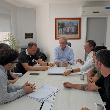 Tonelli lo dio a conocer mediante sus redes sociales.