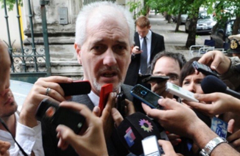 El abogado defensor de Tognoli, al salir de Tribunales federales. (Foto: S. Salinas)