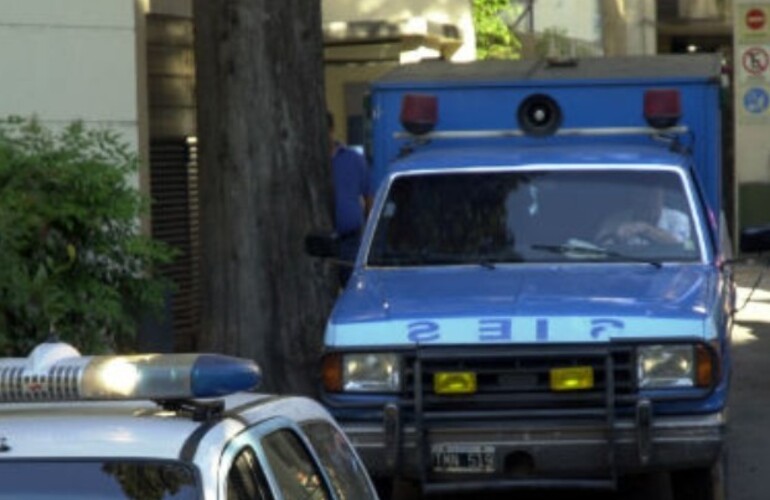 El cuerpo del policía asesinado fue trasladado al Instituto Médico Legal