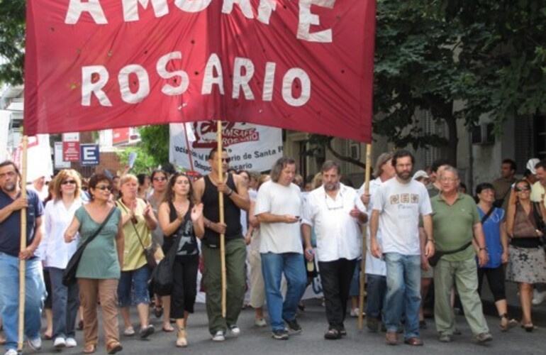 Imagen de Maestros y profesores definen si habrá clases el próximo martes