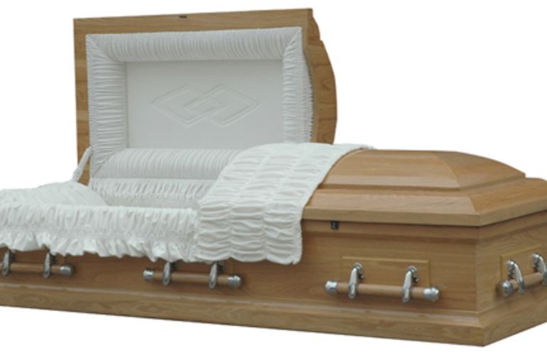 Imagen de Un hombre sostiene que tiene el récord de asistencia a funerales. Según dice más de dos mil.