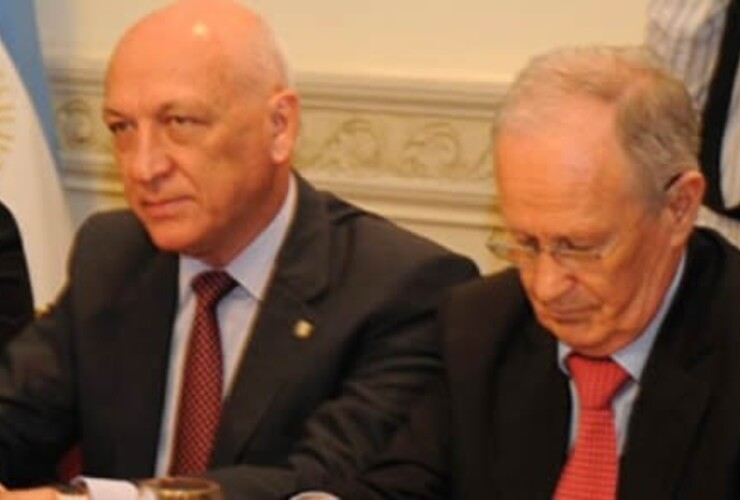 Bonfatti junto a su ministro de Seguridad, Raúl Lamberto