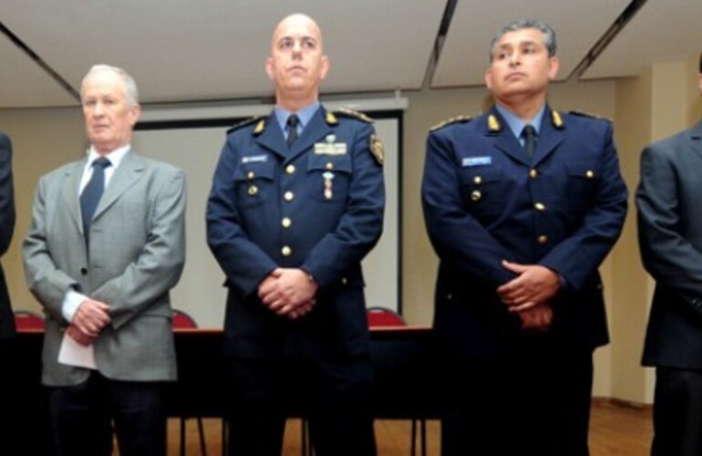 Lamberto, junto a Galassi y la plana mayor de Seguridad. El ministro del área más sensible del gobierno enfrenta hoy a los diputados.