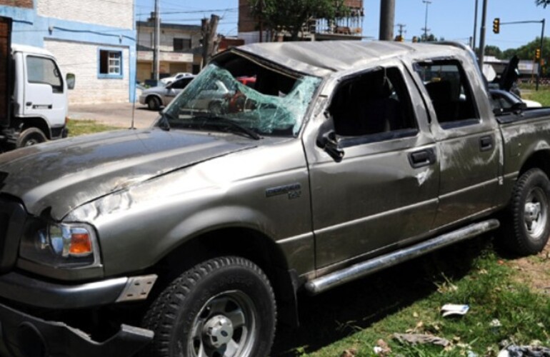 La imagen de la Ranger que fue trasladada a la subcomisaría 20ª tras el fatal siniestro. (Foto: S. Toriggino)