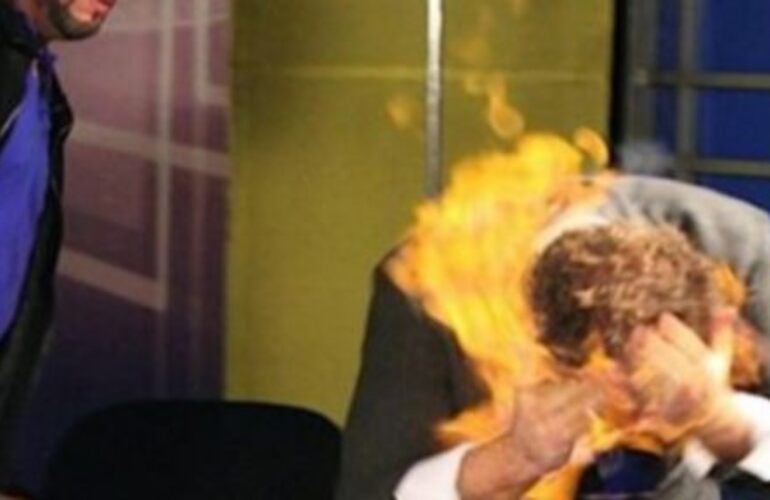 Imagen de INSOLITO. Peluca en llamas: mago se prendi&oacute; fuego en la tev&eacute;