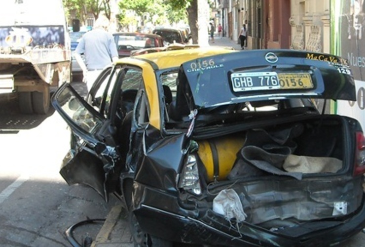 Imagen de Buscan testigos del accidente de Callao y Santa Fe