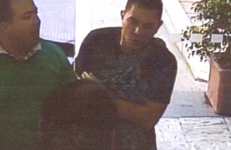 El video. Imágenes del robo en el banco hace 24 días muestran a ladrones que habrían estado en Trenque Lauquen.