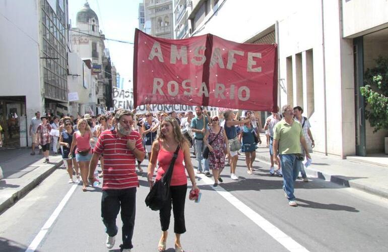 Imagen de Amsafé Rosario pone un piso de 30% para discutir salarios