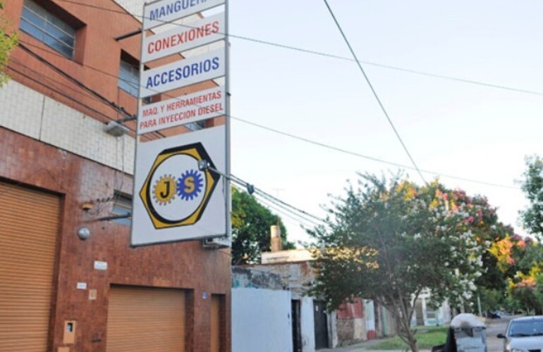 La planta. La metalúrgica ocupa tres propiedades de Balcarce al 2900. (foto: Francisco Guillén)