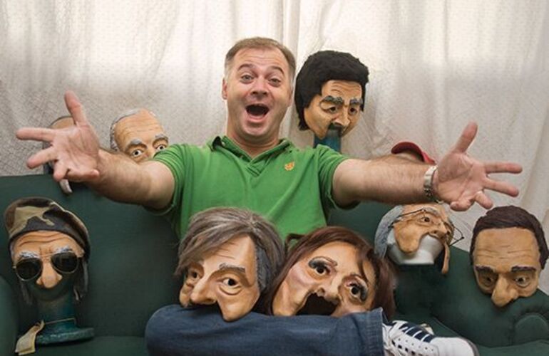 Mal momento. Claudio Rico, ayer, afuera de su casa en Punta Mogotes. All&iacute; adelant&oacute; que dejaba el chal&eacute; y se volv&iacute;a a Buenos Aires./GUILLERMO RODRIGUEZ ADAMI