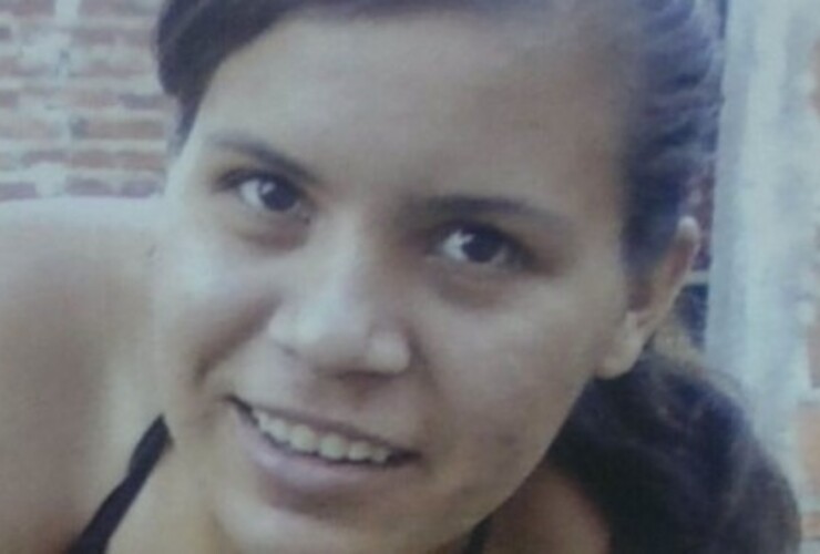 Rocío Daniela Borja, tiene 14 años y falta de su hogar en la localidad de Helvecia.