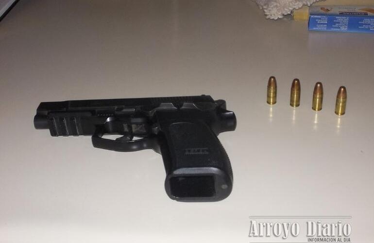 Imagen de Utilizan el arma de un efectivo policial para cometer un ilícito