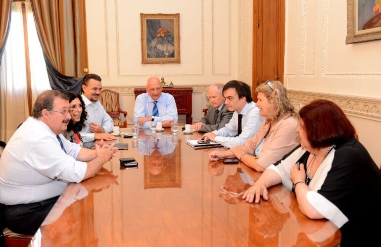 El titular de la Casa Gris volvió a funciones ayer y autorizó la adjudicación para comprar 336 vehículos policiales. El titular de la Casa Gris volvió a funciones ayer y autorizó la adjudicación para comprar 336 vehículos policiales.