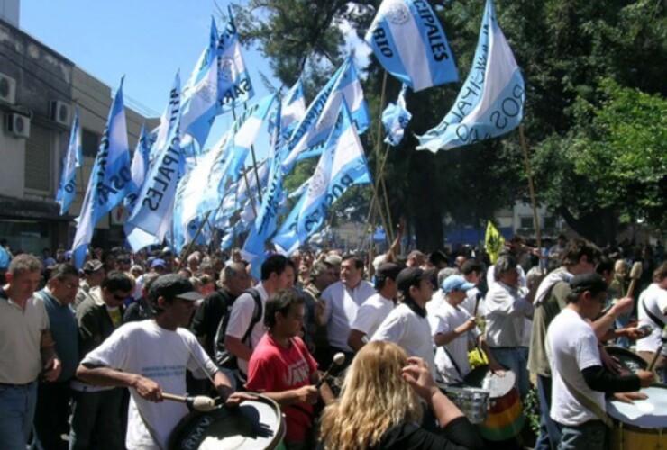 Los municipales de la provincia piden un aumento salarial y actualizar las asignaciones familiares.
