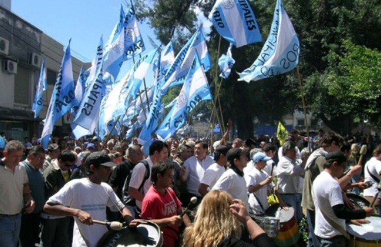 Los municipales de la provincia piden un aumento salarial y actualizar las asignaciones familiares.