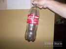 Al mover la botella se podía ver que el agua se volvía turbia