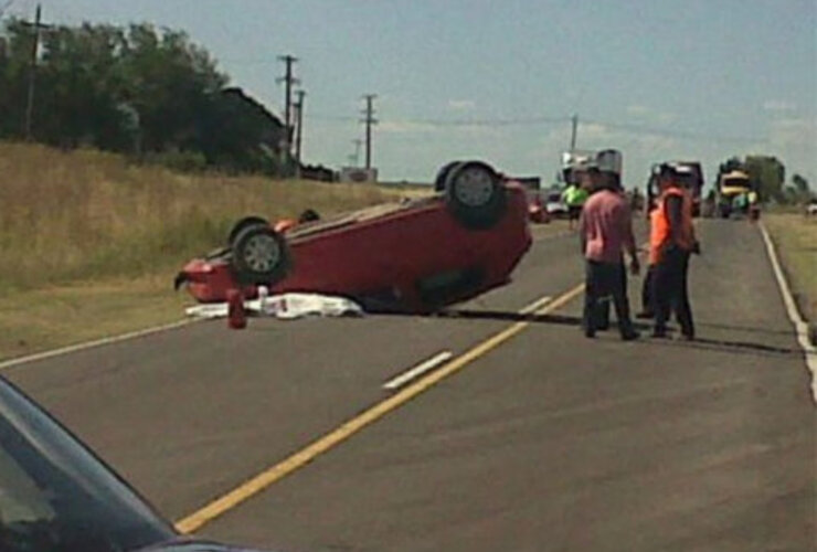 Imagen de Gualeguay: Una joven de Pueblo Esther falleció al volcar el auto que conducía