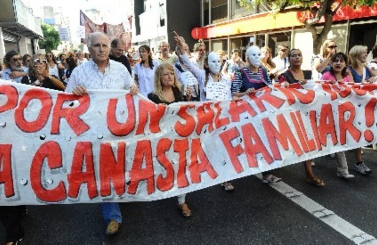 Los docentes santafesinos siguen firmes en su reclamo de aumento cercano al 30%. (Foto archivo diario La Capital: A.Amaya)