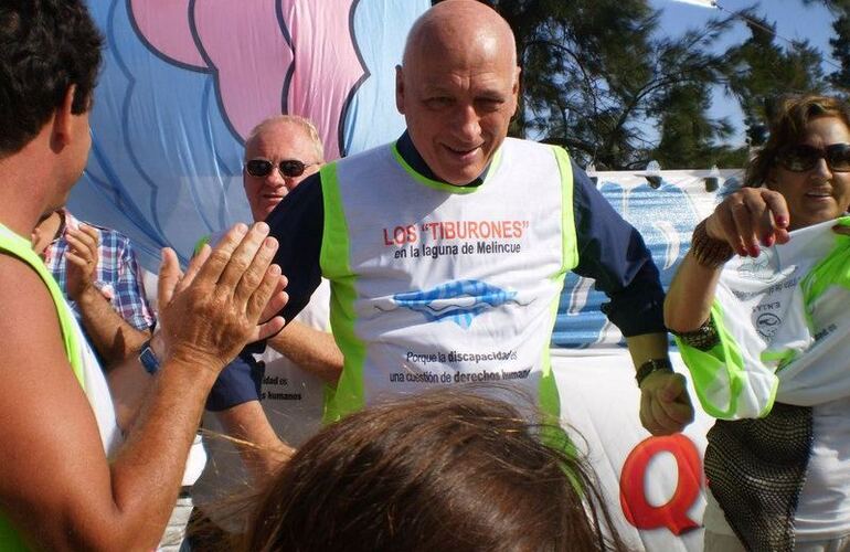 Imagen de Bonfatti acompa&ntilde;&oacute; a los Tiburones en Melincu&eacute;