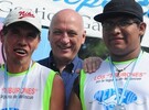 El Gobernador Antonio Bonfatti acompañó a "Los Tiburones"Foto: Sin Mordaza