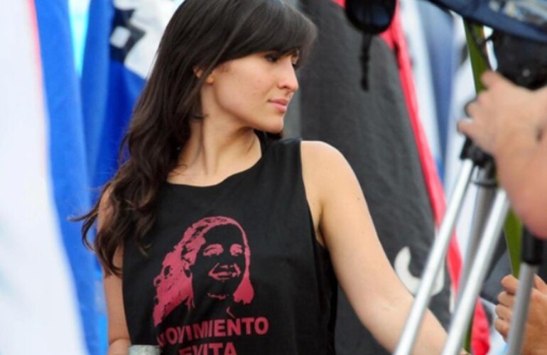 Mariana Robustelli, la militante del Movimiento Evita de Rosario que pelea por la banca de Bielsa.