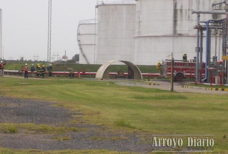 Bomberos en pleno simulacro