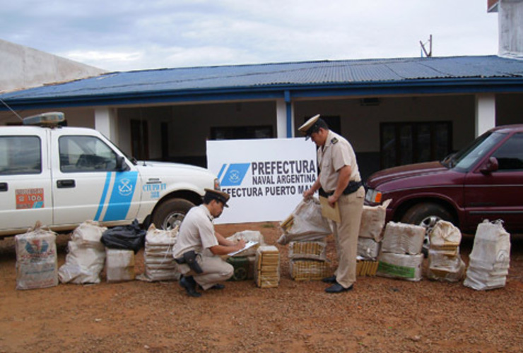 Imagen de Operativo: Secuestran casi media tonelada de marihuana en Misiones Imagen de Operativo: Secuestran casi media tonelada de marihuana en Misiones