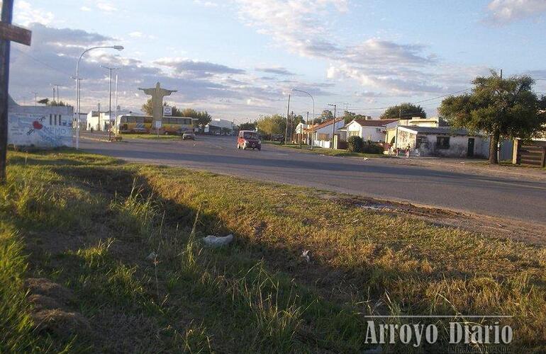 Imagen de Piedrazos a vehículos que pasan por Ruta 21 y acceso sur