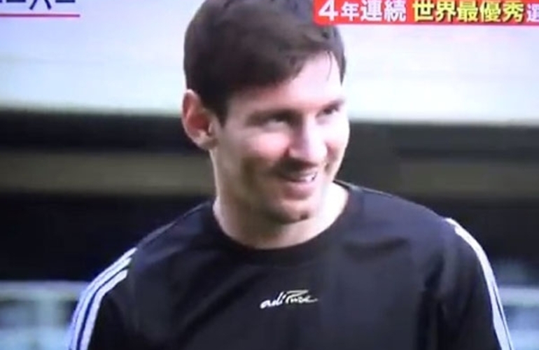 Imagen de Messi y su batalla contra un arquero robot