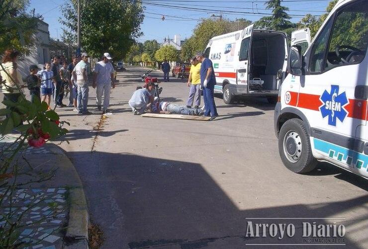 Personal de AMAS en el accidente de 9 de Julio y Alvarado