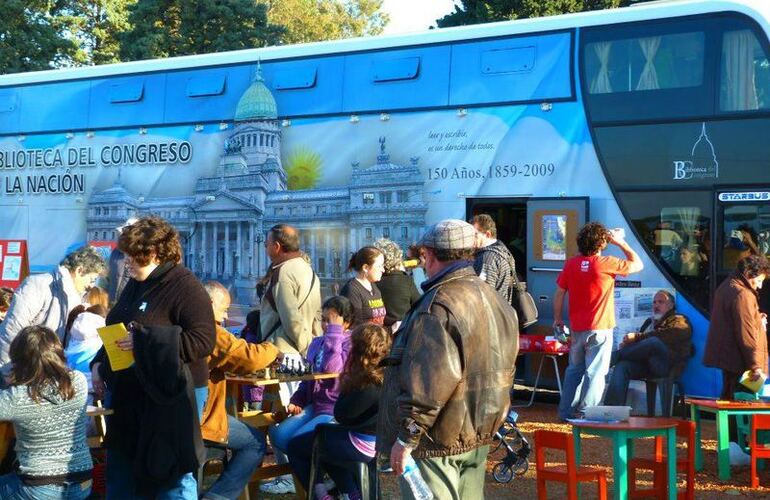 Imagen de El Bibliomovil de la Biblioteca del Congreso de la Nación llega a Santa Fé y estará en Arroyo Seco