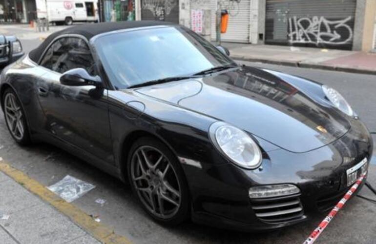 Imagen de Asaltaron a Burlando en Palermo y le robaron un Porsche de 120.000 dólares