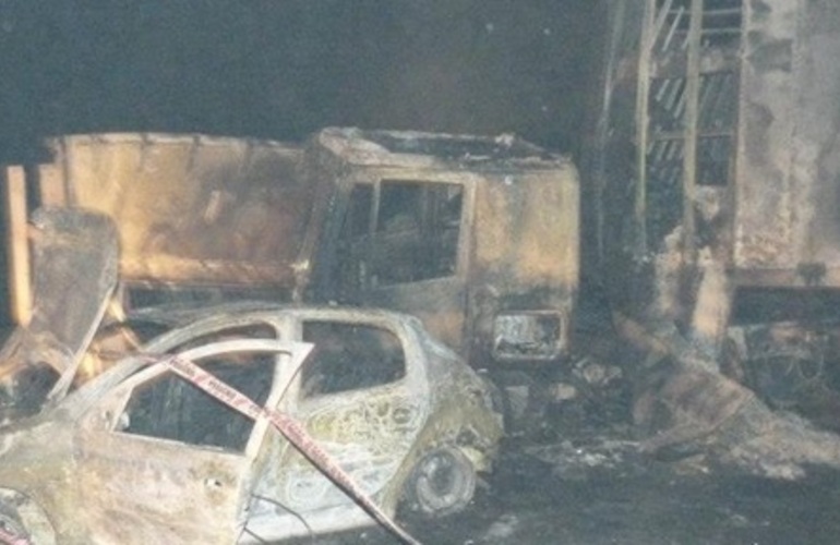 Después del choque se incendiaron los vehículos. (ancaloo.com)