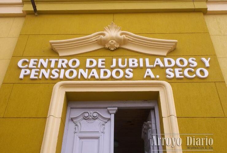 Centro de Jubilados, Hip&oacute;lito Yrigoyen 521