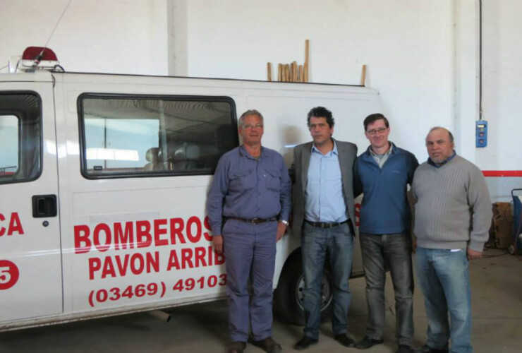 Visita a los bomberos voluntarios de Pavón Arriba