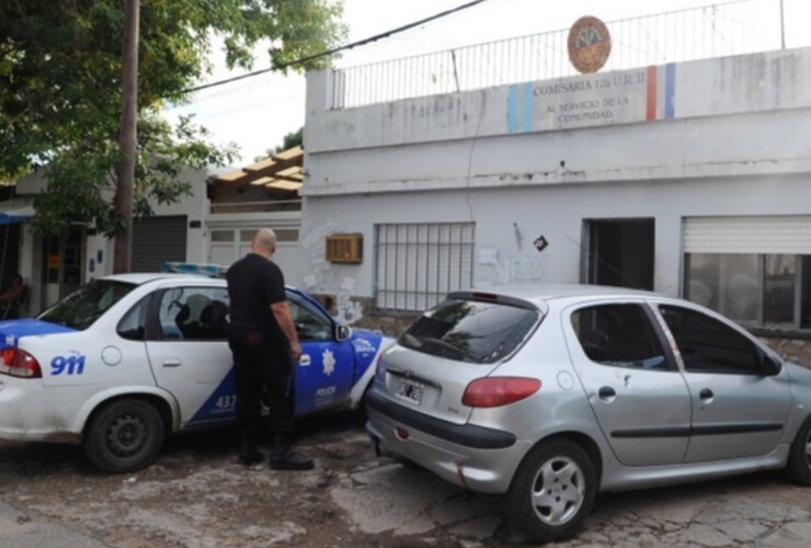 Los delincuentes le sustrajeron el celular, $200 y el rodado en el que se trasladaba, en jurisdicción de la comisaría 12ª. (Foto: S.Salinas)